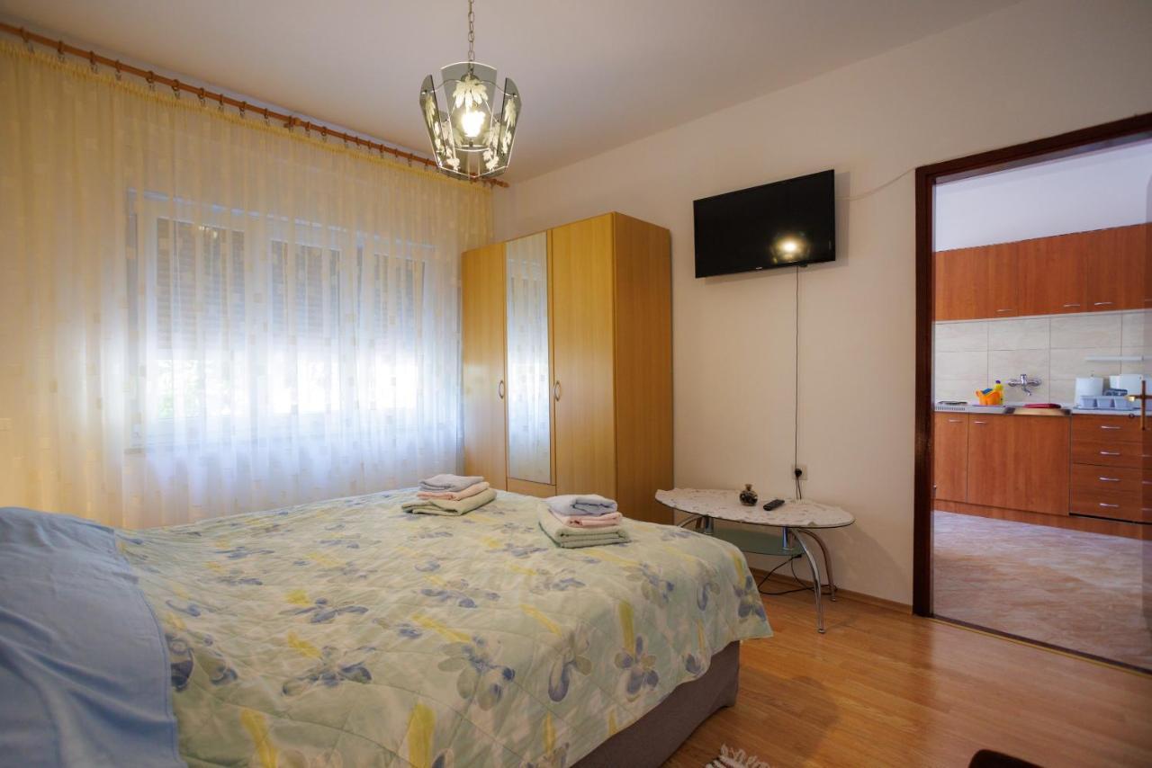 Apartment Studio Close To Sea Krk Town Dış mekan fotoğraf