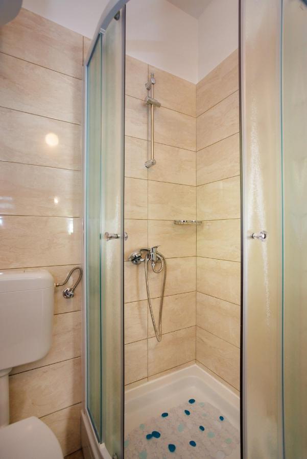 Apartment Studio Close To Sea Krk Town Dış mekan fotoğraf